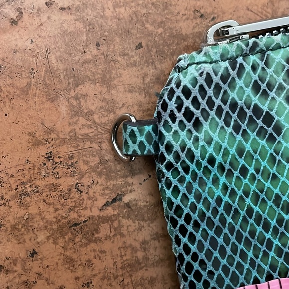 NWOT Aimee Kestenberg Leather Snakeskin Green and Black Mesh Pouch - Picture 5 of 9